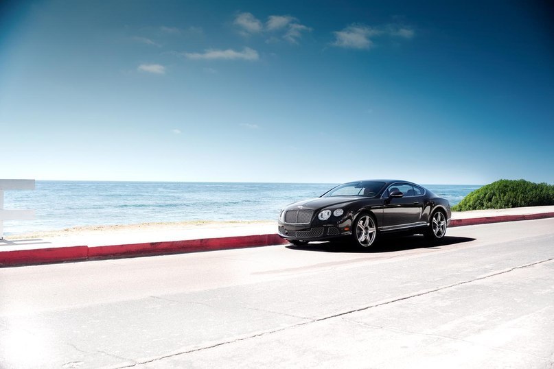 Bentley Continental GT. - 2