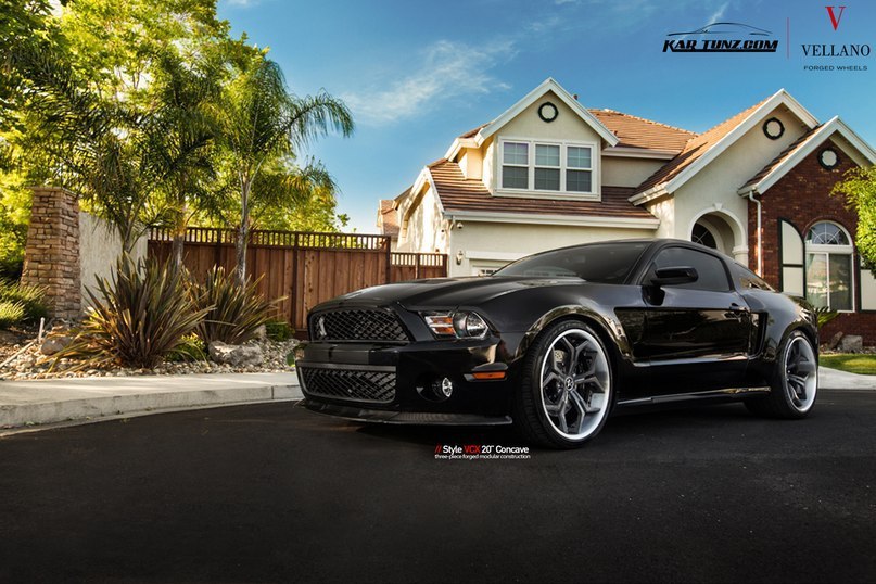 Ford Mustang Shelby GT500.