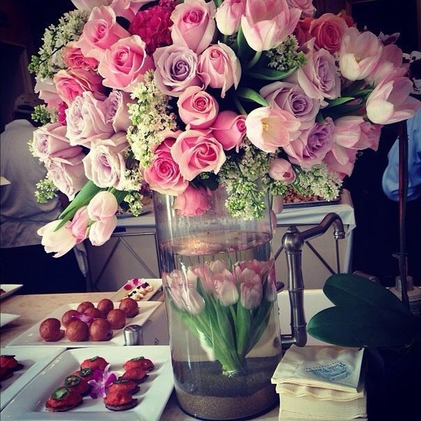 Цветы - это магия, которую мужчинам не понять, ей просто нужно пользоваться