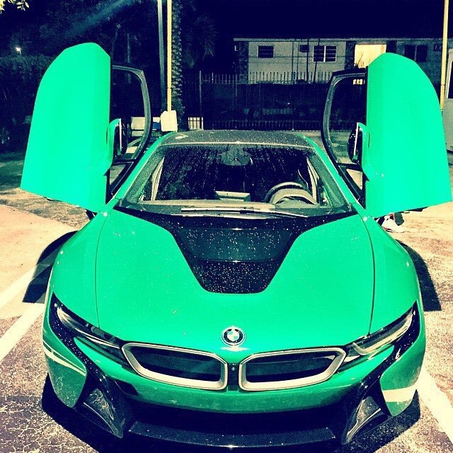 BMW i8