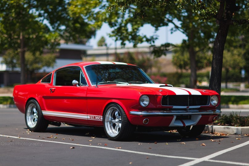 Ford Mustang Shelby GT350.