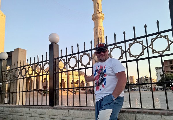 : SERGIO, 52 ,      