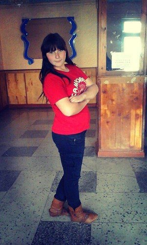 Сегодня 18.06.2015 прошли Похороны Анастасии Буториной.В ночь с 10 на 11 июня во время обстрела г. ...