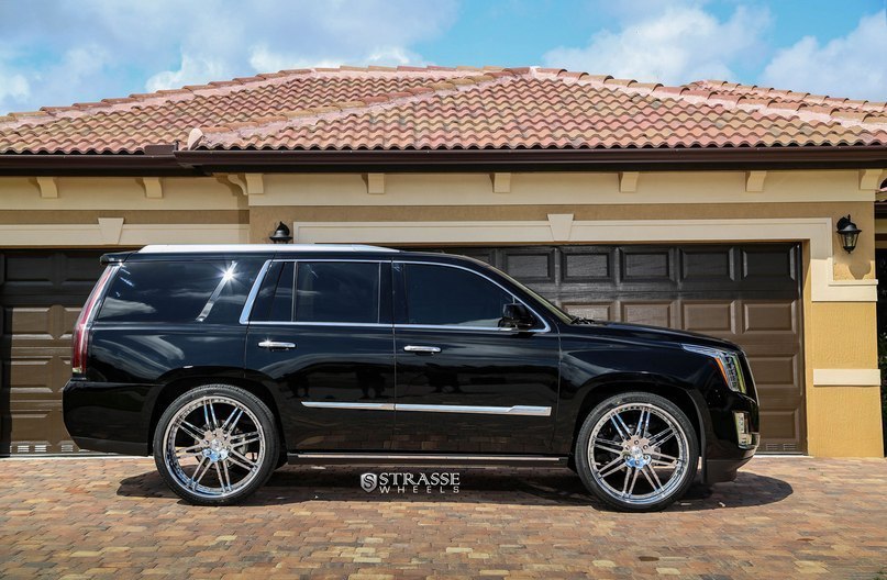 Cadillac Escalade. - 2