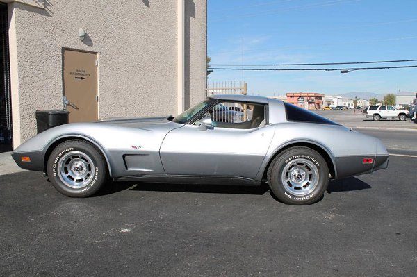 Chevrolet Corvette 25th Anniversary Edition 1978 - 6