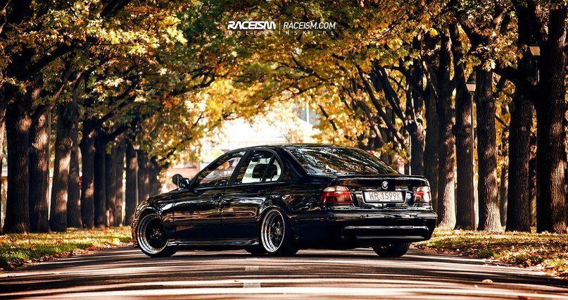 BMW 5-Series. - 3