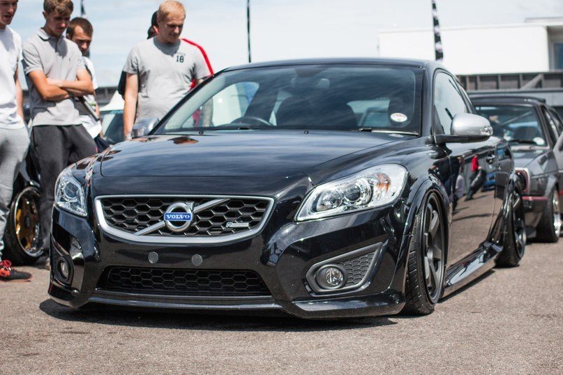 Volvo C30.