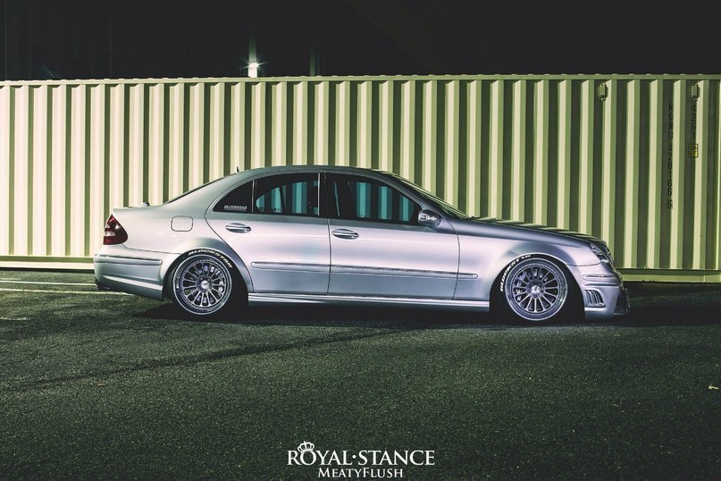 Mercedes-Benz E-Klasse Sedan (W211) - 4