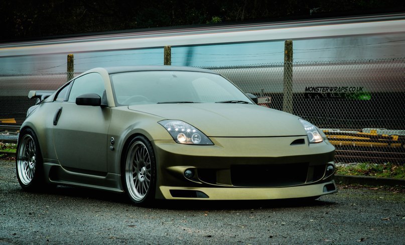 Nissan 350Z.