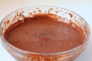 Бисквит шоколадный в мультиварке.Его еще называют «шоколад на кипятке», или шоколадный бисквит, ... - 7