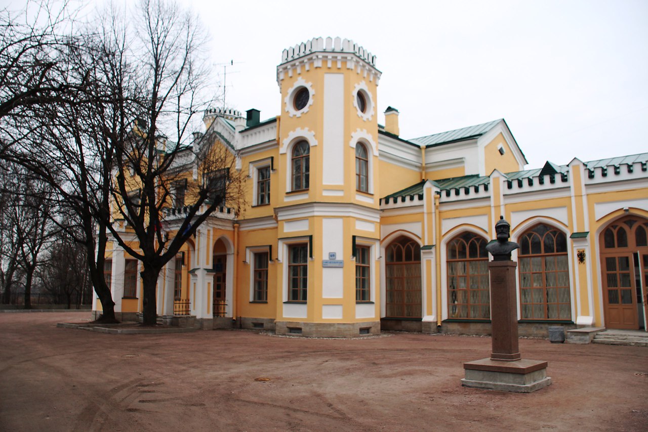 Усадьба Александровка. Львовский дворец