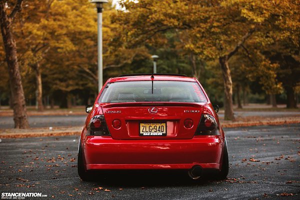 Lexus IS 300. - 8