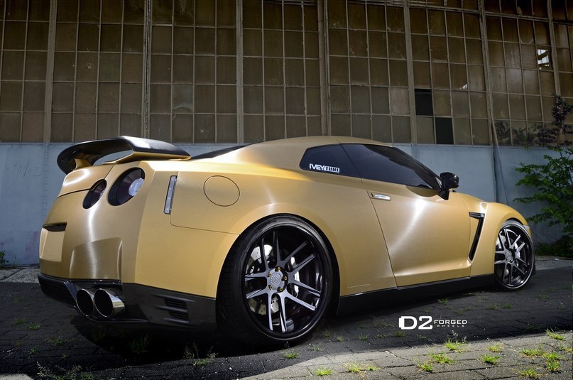 Nissan GT-R. - 7