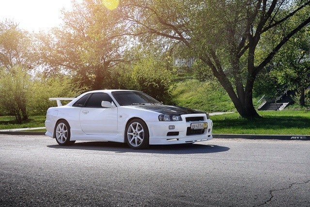 Nissan Skyline GT-R R34 - 7
