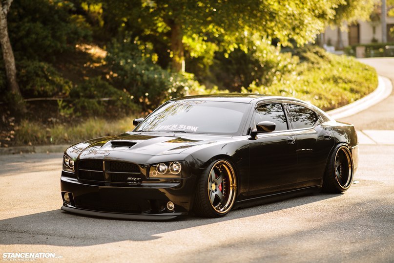 Dodge Charger SRT8.