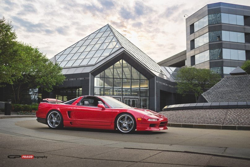 Acura NSX.