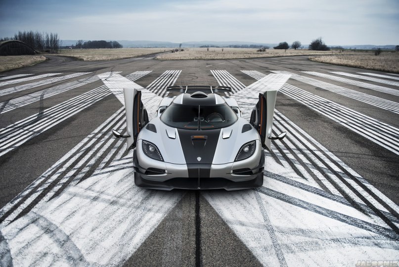 Koenigsegg ONE:1. - 3