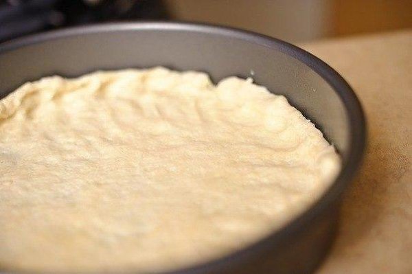 Лимонный, очень нежный пирог.Ингредиенты:Сметана - 250 гСливочное масло - 110 гСода - 1/2 чайной ... - 8