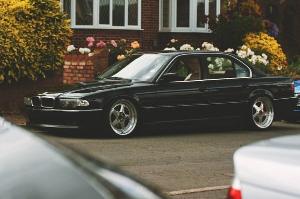 BMW E38 - 5