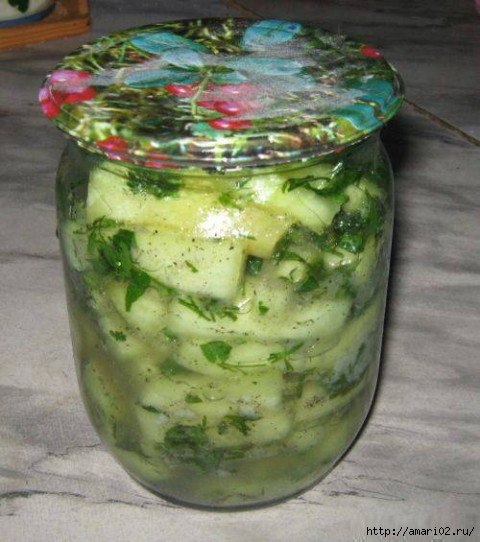 Рецепт вкусных кабачков на зиму.Продукты:3 кг кабачков (очищенных)2 ст.л. соли1 ст.л. черного перца6 ...