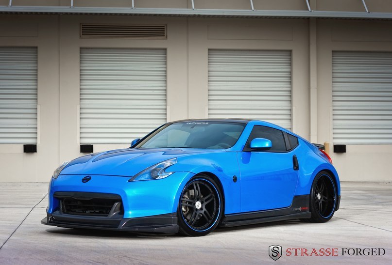 Nissan 370Z. - 3