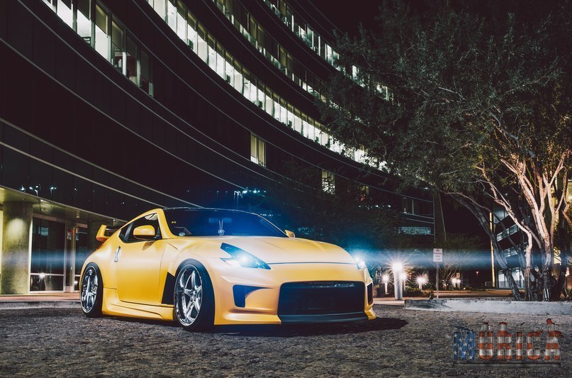 Nissan 370Z. - 4