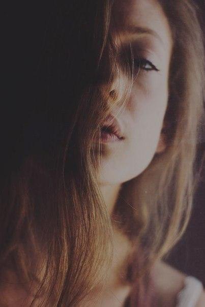 А знаешь, встречи в жизни - не случайные! Случайно ничего не происходит, Однажды, средь бессилья и ...