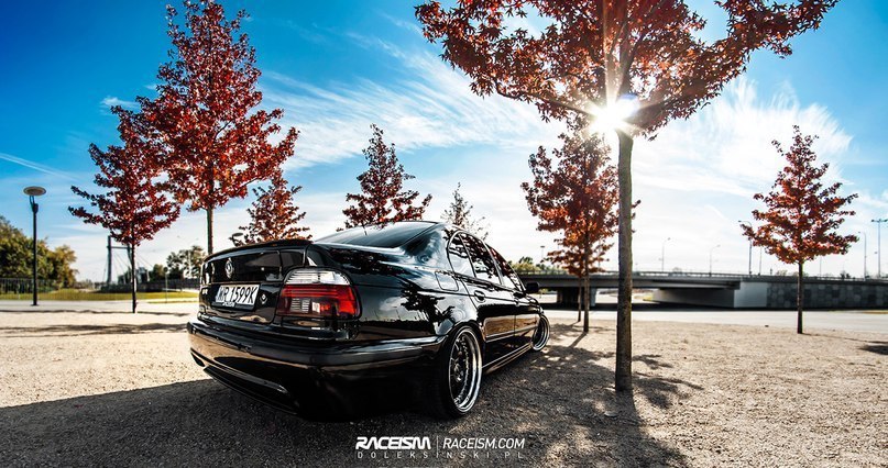 BMW 5-Series. - 4