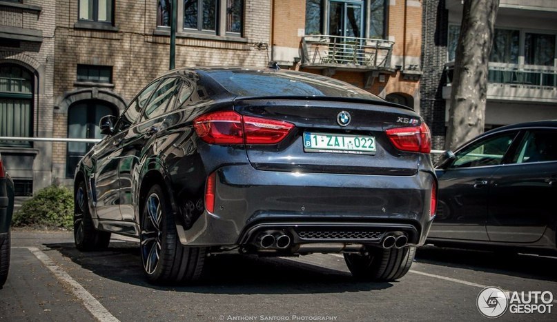 BMW X6 M.: 4.4 V8 : 575 ..  : 750  . : 250 / ... - 4