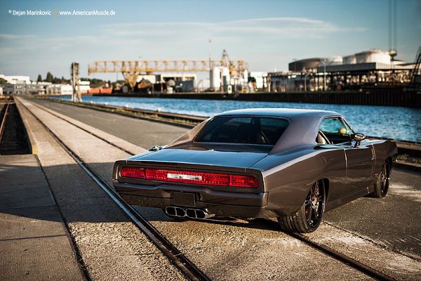 Dodge Charger GTS-R. - 2