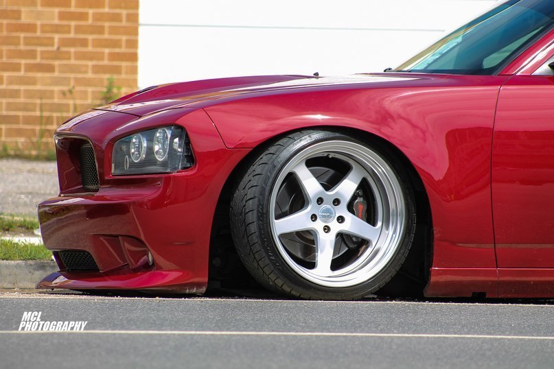 Dodge Charger SRT8. - 2