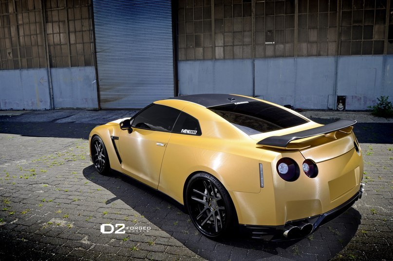 Nissan GT-R. - 10