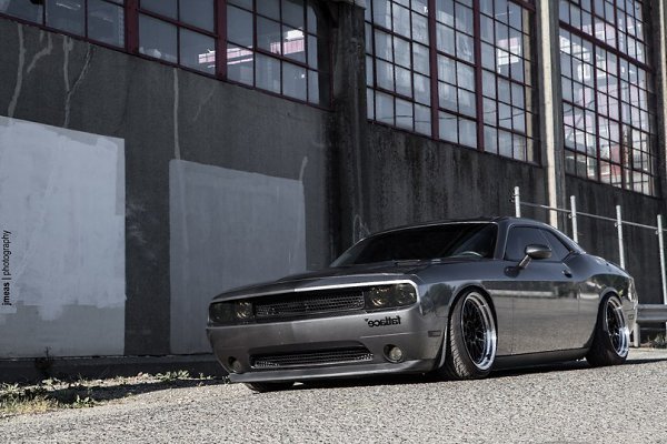 Dodge Challenger. - 4