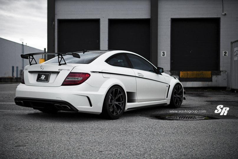 Mercedes-Benz C63 AMG Black Series. - 8