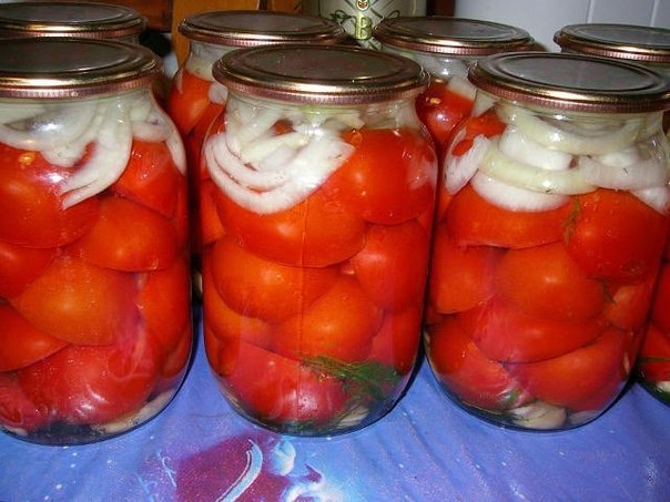 ПОМИДОРЫ, КОНСЕРВИРОВАННЫЕ ПОЛОВИНКАМИ. ОЧЕНЬ ВКУСНЫЕ!!! НАДО НА 10 ЛИТРОВЫХ БАНОК: • Помидоры – 5-6 ...