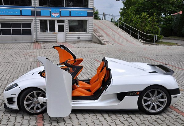 Koenigsegg CCXS.: 4.8 V8: 1032 .. : 1080 . : 405 ... - 6