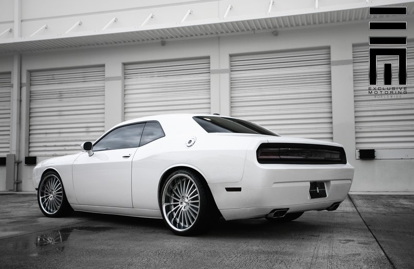 Dodge Challenger. - 4