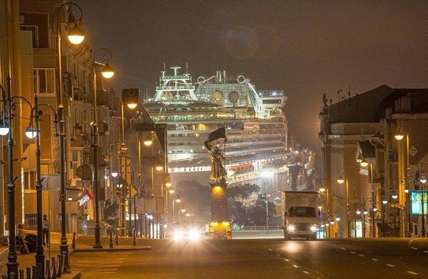      Diamond Princess.