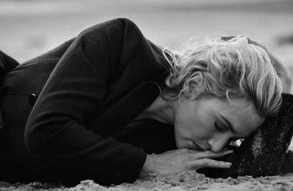 Kate Winslet for Vogue Italia by Peter Lindbergh - 2