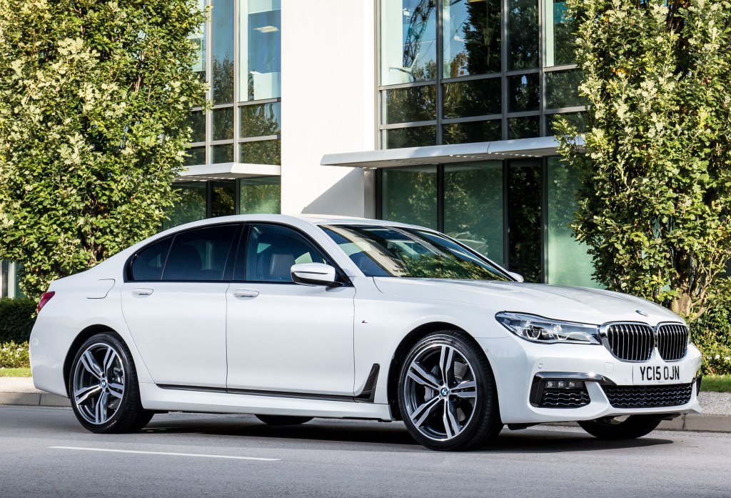 BMW 7 Series G12 - 4