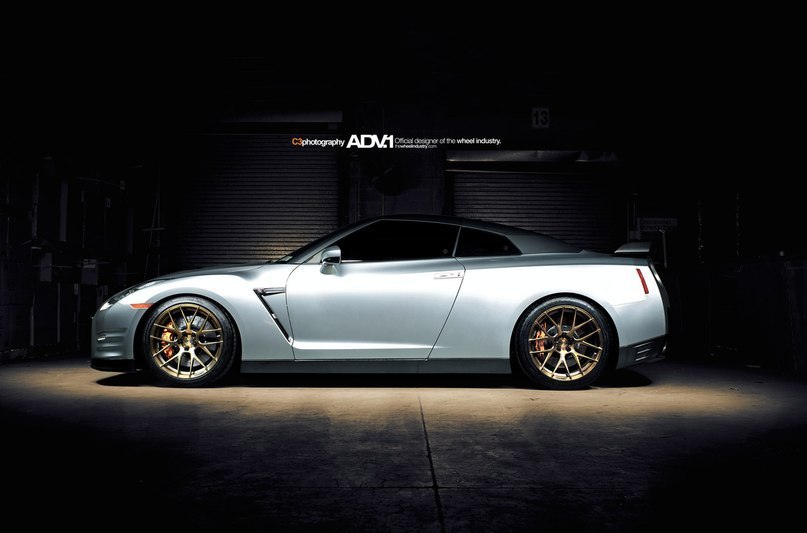 Nissan GT-R. - 4