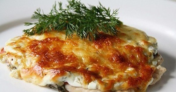 Куриная отбивная под сырной корочкой. Немногие знают, что приготовить отбивные можно не только из ...