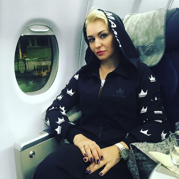 Сладких снов, любимая Москва! Встречай Пермь! Спасибо за уютный комбез @black_mama_shop