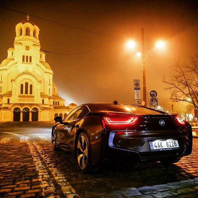 BMW i8