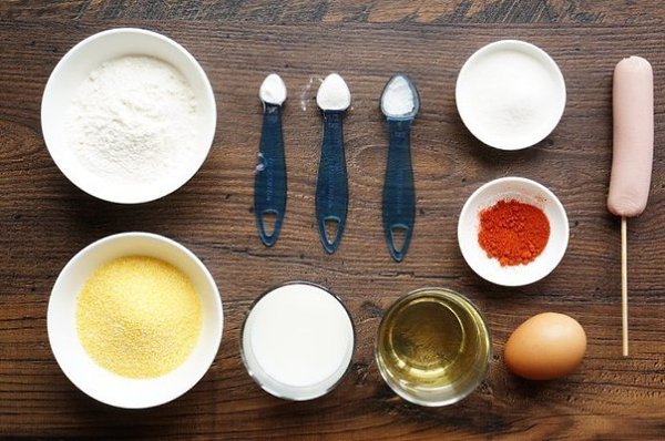 Корн Дог(или сосиска в тесте).Мука - 100 гр.Кукурузная мука - 100 гр.Сахар - 3 ст.л.Паприка - 1 ... - 8