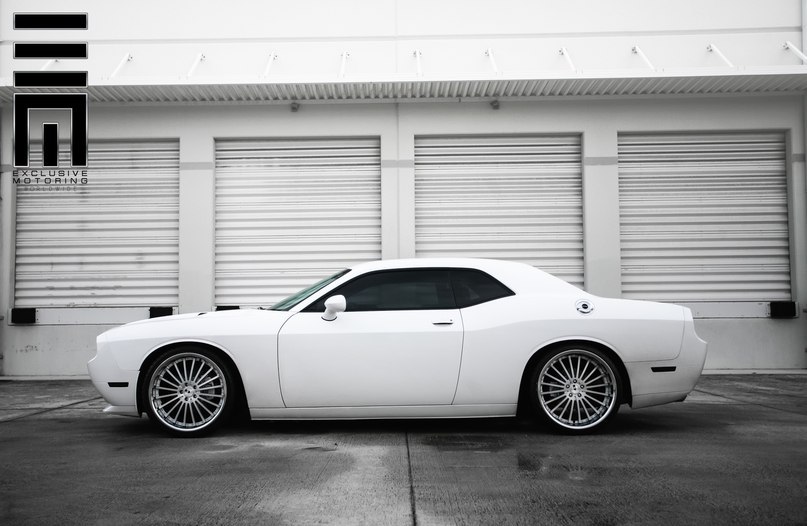 Dodge Challenger. - 3