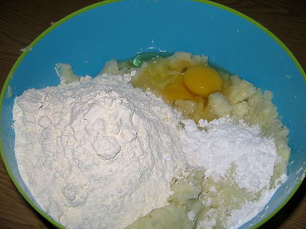 ШВИЛЬПИКАЙ. Простое, недорогое и вкусное блюдо :) Нам понадобится : 2 кг. картошки, 2 яйца, стакан ... - 4