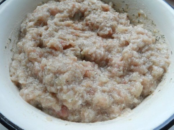 САМЫЕ ВКУСНЫЕ ЧЕБУРЕКИ.Ингредиенты: мука - 3 стакана (емкость - 250 мл); вода холодная - 1 стакан; ... - 7