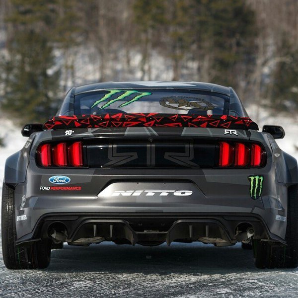 Mustang RTR Drifting on Ice - 5