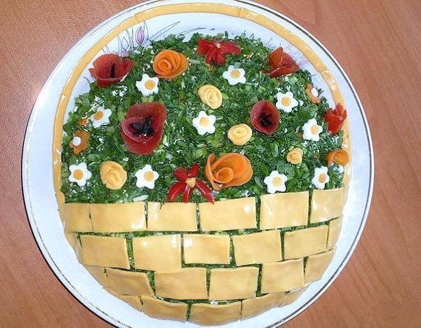 10 НЕВЕРОЯТНО ВКУСНЫХ САЛАТОВ.1) Салат «Подарок»ИНГРЕДИЕНТЫ:Этот салат уложить слоями и каждый ... - 7